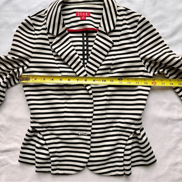 Elle Black and White Striped Knit Blazer, XS - Picture 8 of 13